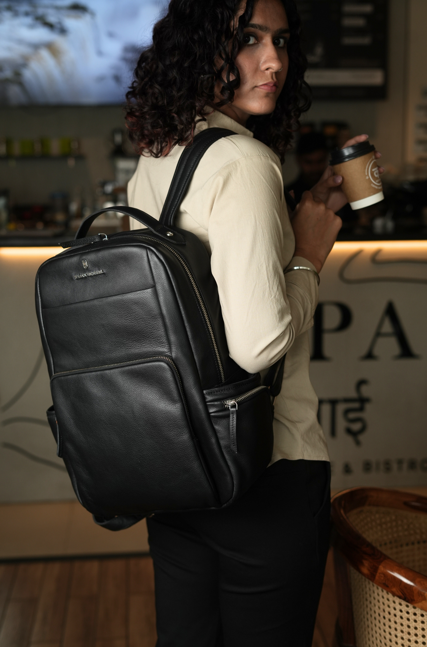 Metropolitan Voyager Black Backpack