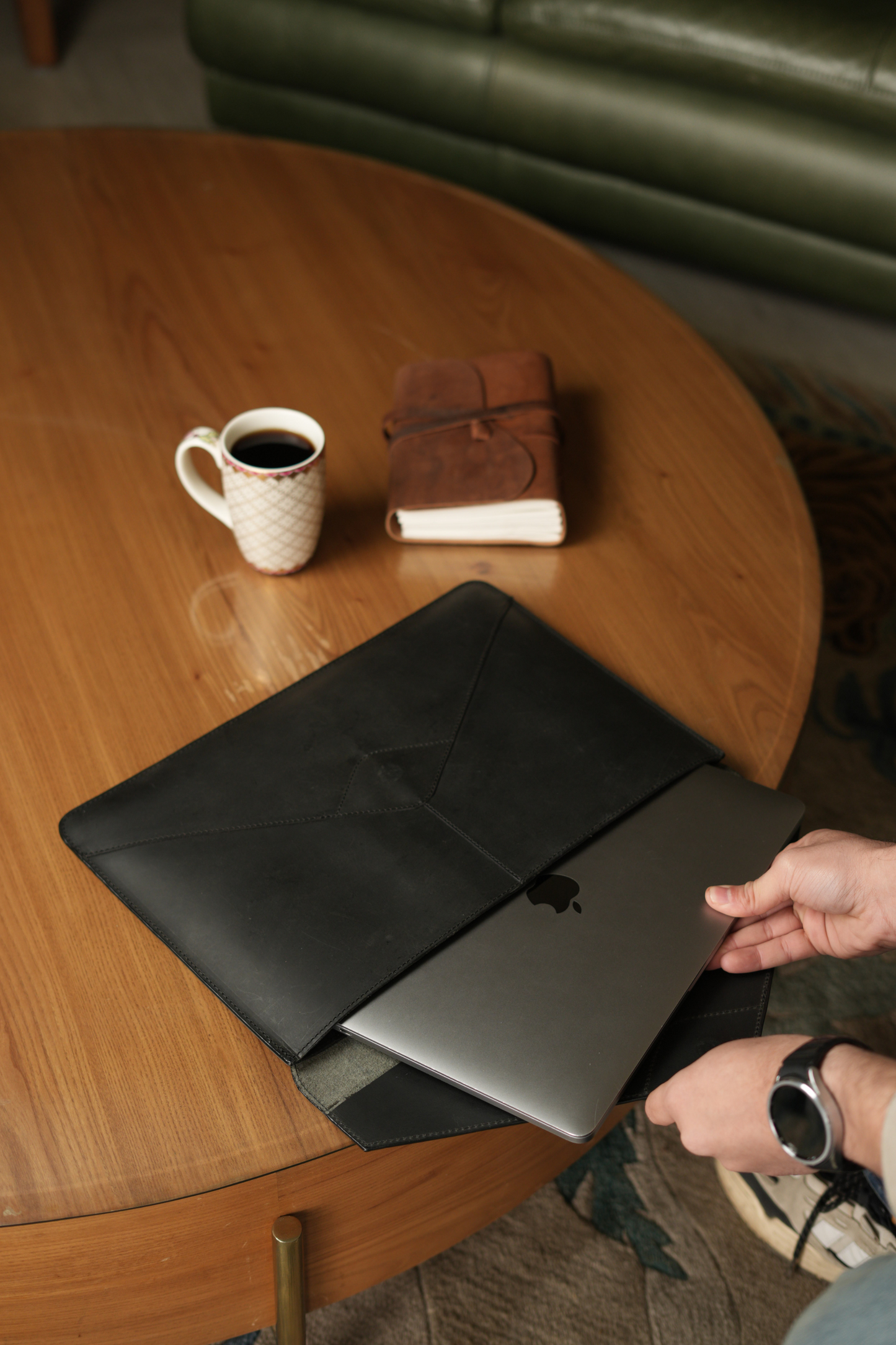 Sleek Guard Black Laptop Sleeve