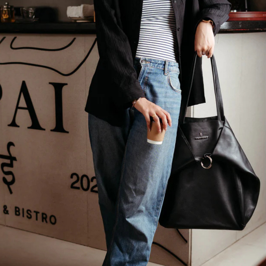 Luxe Nomad Black Hobo