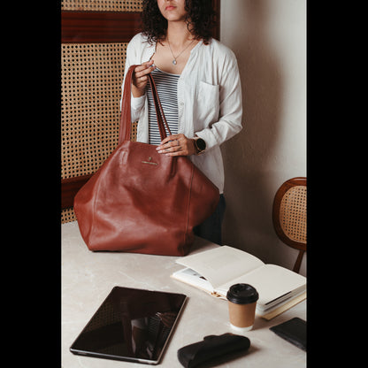 Luxe Nomad Tan Hobo